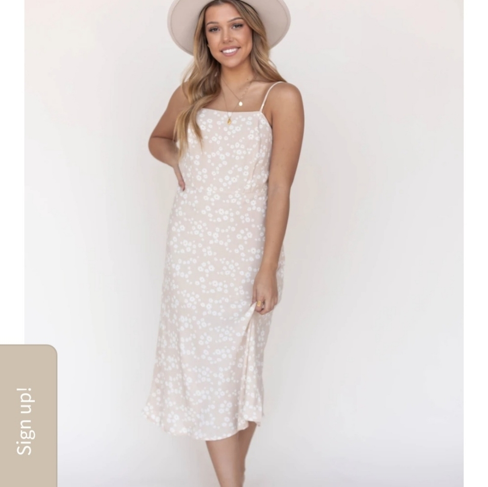 NEW LLACIE Nadia Floral Midi Dress